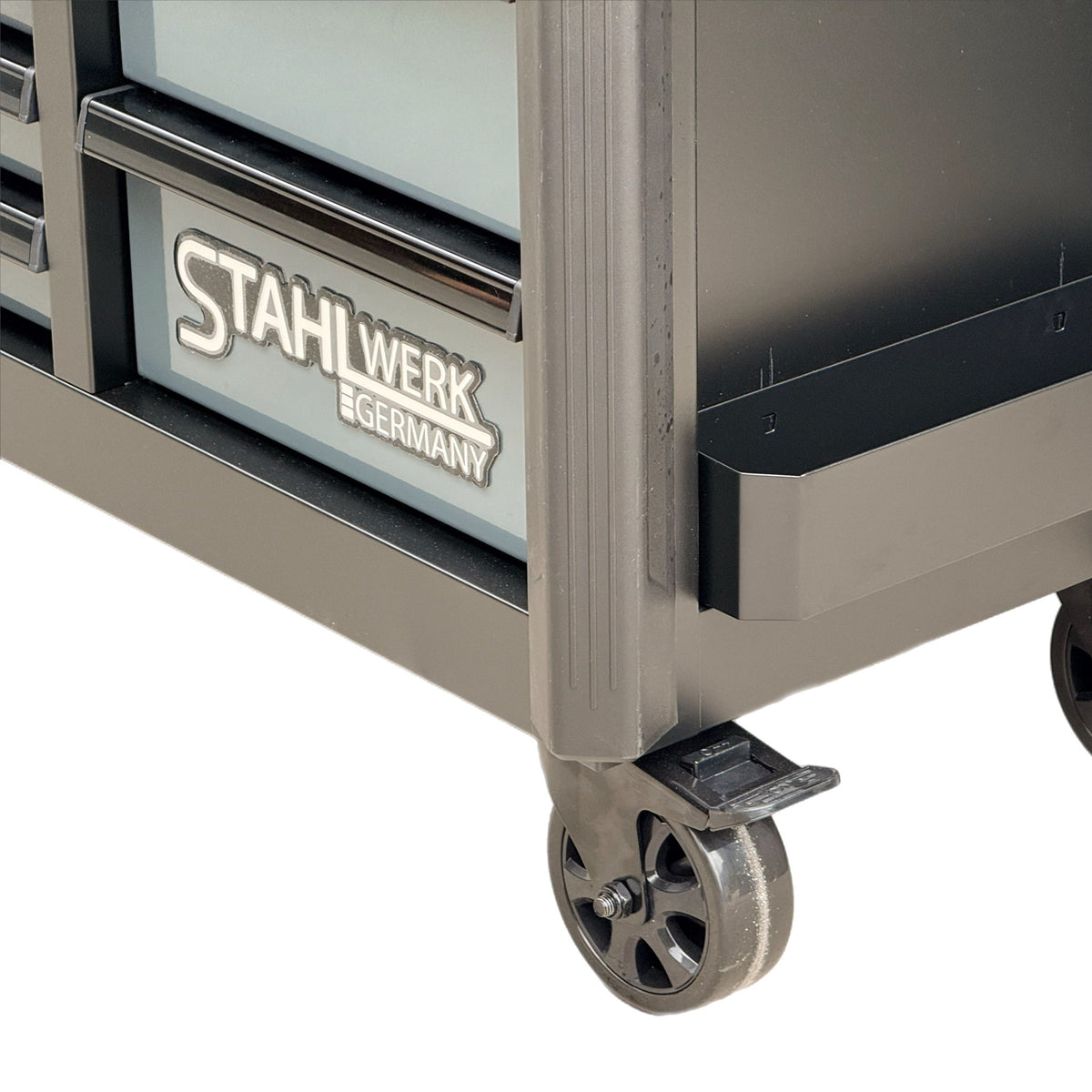 Stahlwerk Germany Tech Series 26 Grau — Detailansicht